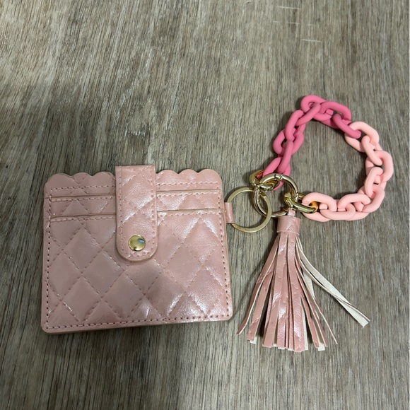 Pink wallet / card holder with two shaded wristlet, gold clasps and pink tassel - Picture 2 of 4